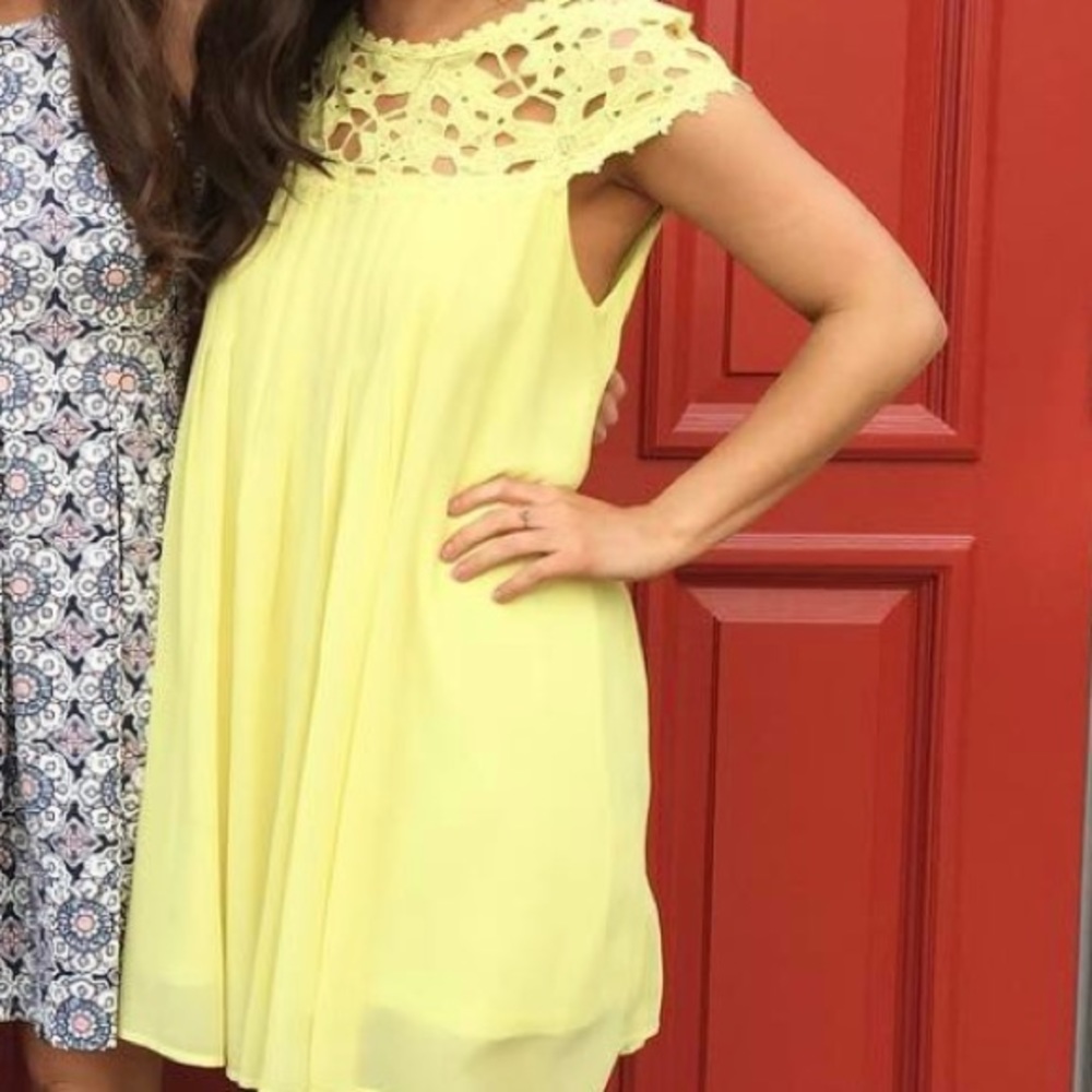 Alter’d State yellow dress - size medium